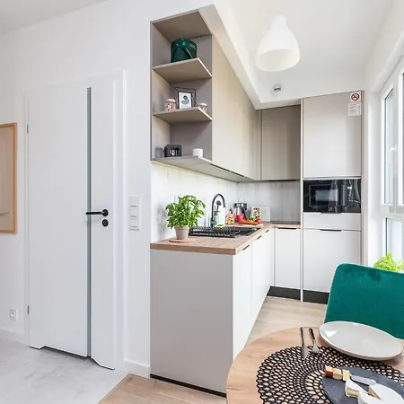 Superapart Nowy Sluzewiec, Next To Chopina Airport, Tor Sluzewiec, Aircondition *