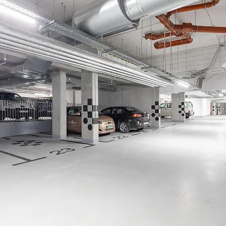 Superapart Nowy Sluzewiec, Next To Chopina Airport, Tor Sluzewiec, Aircondition * Varsovie