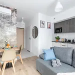Superapart Nowy Sluzewiec, Next To Chopina Airport, Tor Sluzewiec, Aircondition *