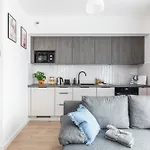 Superapart Nowy Sluzewiec, Next To Chopina Airport, Tor Sluzewiec, Aircondition Βαρσοβία