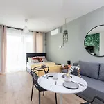 Superapart Nowy Sluzewiec, Next To Chopina Airport, Tor Sluzewiec, Aircondition