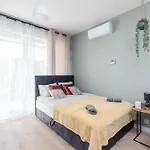 Superapart Nowy Sluzewiec, Next To Chopina Airport, Tor Sluzewiec, Aircondition Διαμέρισμα Βαρσοβία