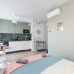 Διαμέρισμα Superapart Nowy Sluzewiec, Next To Chopina Airport, Tor Sluzewiec, Aircondition Βαρσοβία
