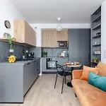 Superapart Nowy Sluzewiec, Next To Chopina Airport, Tor Sluzewiec, Aircondition Διαμέρισμα