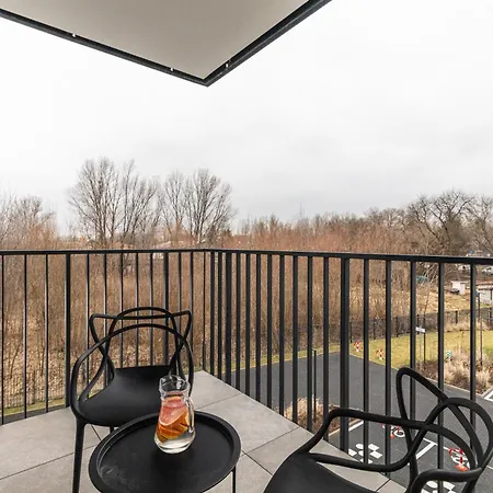 Apartment Superapart Nowy Sluzewiec, Next To Chopina Airport, Tor Sluzewiec, Aircondition Warschau