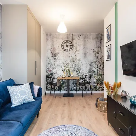 Superapart Nowy Sluzewiec, Next To Chopina Airport, Tor Sluzewiec, Aircondition *