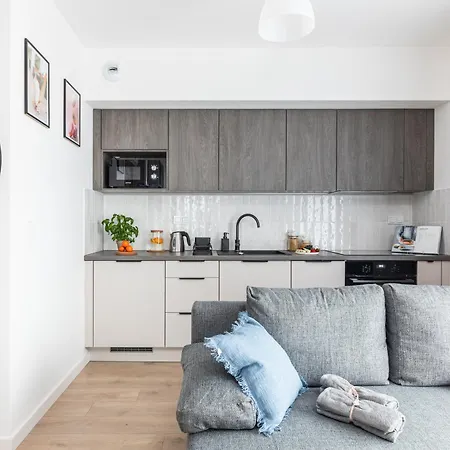 Superapart Nowy Sluzewiec, Next To Chopina Airport, Tor Sluzewiec, Aircondition ワルシャワ