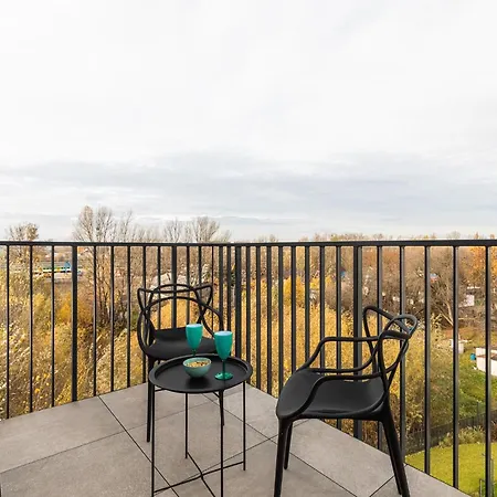 アパート Superapart Nowy Sluzewiec, Next To Chopina Airport, Tor Sluzewiec, Aircondition ワルシャワ