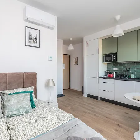 Superapart Nowy Sluzewiec, Next To Chopina Airport, Tor Sluzewiec, Aircondition * ワルシャワ