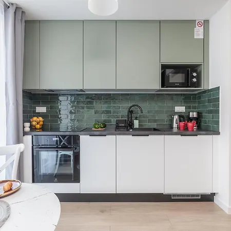 Superapart Nowy Sluzewiec, Next To Chopina Airport, Tor Sluzewiec, Aircondition Apartment *