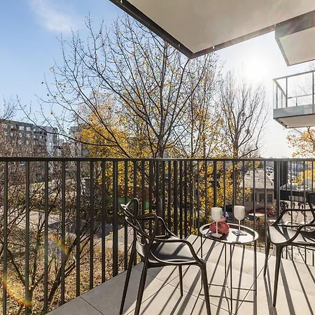 Superapart Nowy Sluzewiec, Next To Chopina Airport, Tor Sluzewiec, Aircondition 바르샤바