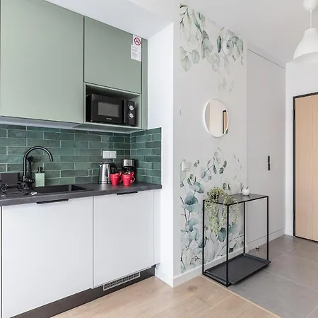 Apartment Superapart Nowy Sluzewiec, Next To Chopina Airport, Tor Sluzewiec, Aircondition
