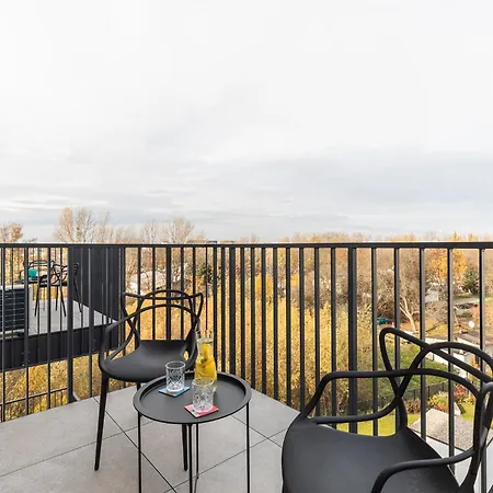 アパート Superapart Nowy Sluzewiec, Next To Chopina Airport, Tor Sluzewiec, Aircondition *