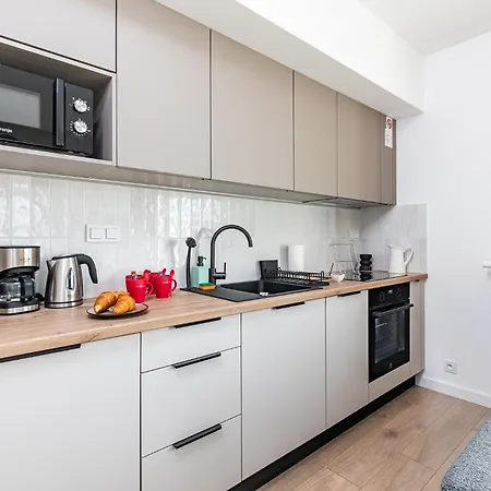 Superapart Nowy Sluzewiec, Next To Chopina Airport, Tor Sluzewiec, Aircondition Apartment *