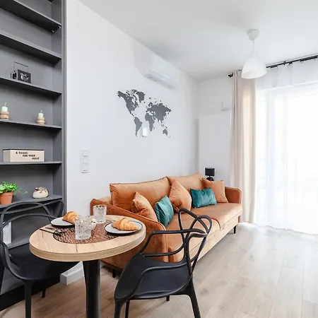 Apartment Superapart Nowy Sluzewiec, Next To Chopina Airport, Tor Sluzewiec, Aircondition Warschau