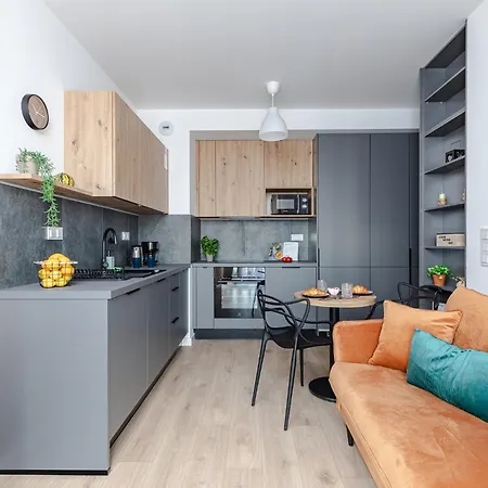 Superapart Nowy Sluzewiec, Next To Chopina Airport, Tor Sluzewiec, Aircondition 아파트