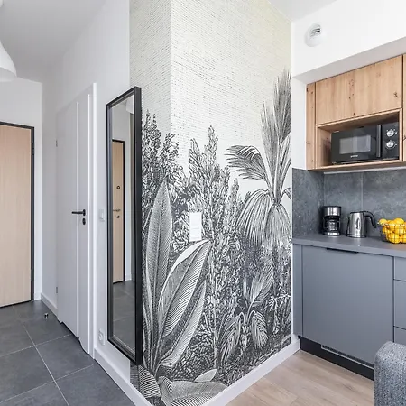 아파트 Superapart Nowy Sluzewiec, Next To Chopina Airport, Tor Sluzewiec, Aircondition *