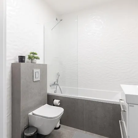 Superapart Nowy Sluzewiec, Next To Chopina Airport, Tor Sluzewiec, Aircondition Варшава