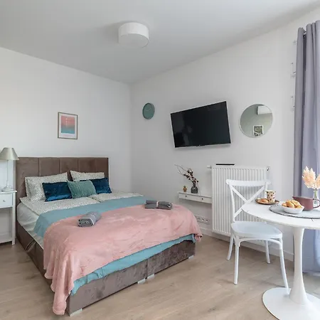 Апартаменты Superapart Nowy Sluzewiec, Next To Chopina Airport, Tor Sluzewiec, Aircondition Варшава