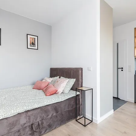 Superapart Nowy Sluzewiec, Next To Chopina Airport, Tor Sluzewiec, Aircondition Варшава