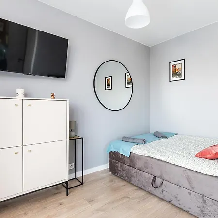 Superapart Nowy Sluzewiec, Next To Chopina Airport, Tor Sluzewiec, Aircondition Апартаменты